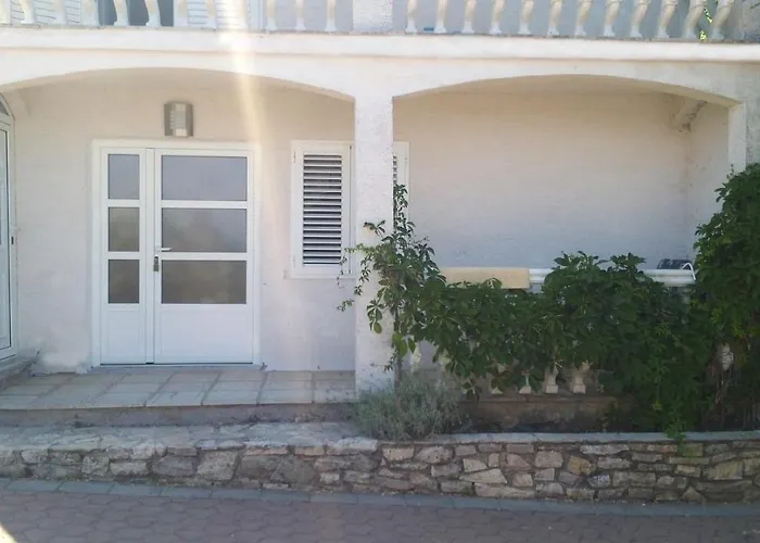 With A Parking Space Preko, Ugljan - 12658 Apartman *